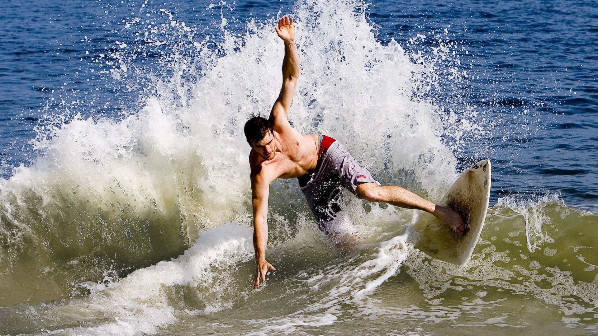_勇士三分雨席卷赛场，连胜不断_，勇士 三分